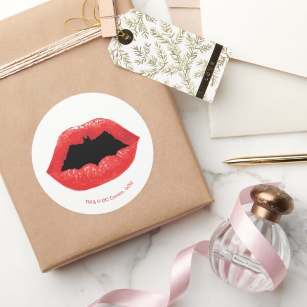 Batman_Valentine___Bat_Lips_Classic_Round_Sticker_5 Batman Valentine Bat Lips Classic Round Sticker
