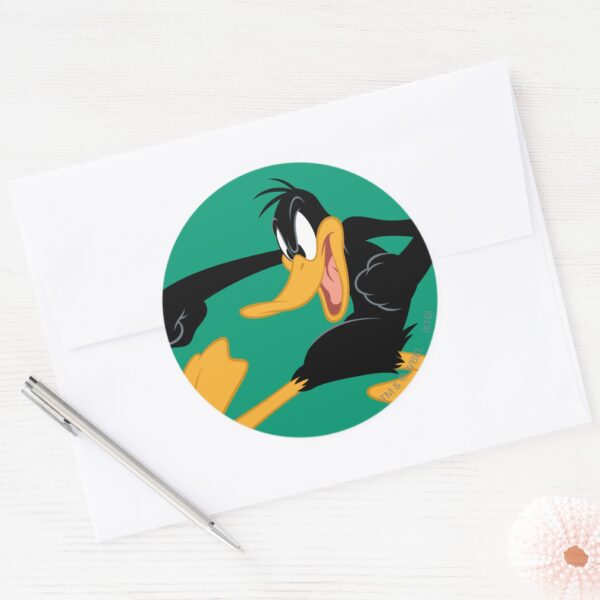 DAFFY_DUCK™_Swinging_a_Punch_Classic_Round_Sticker_3 DAFFY DUCK™ Swinging A Punch Classic Round Sticker