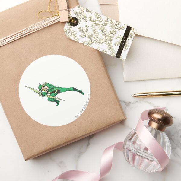 Green Arrow Crouches Classic Round Sticker