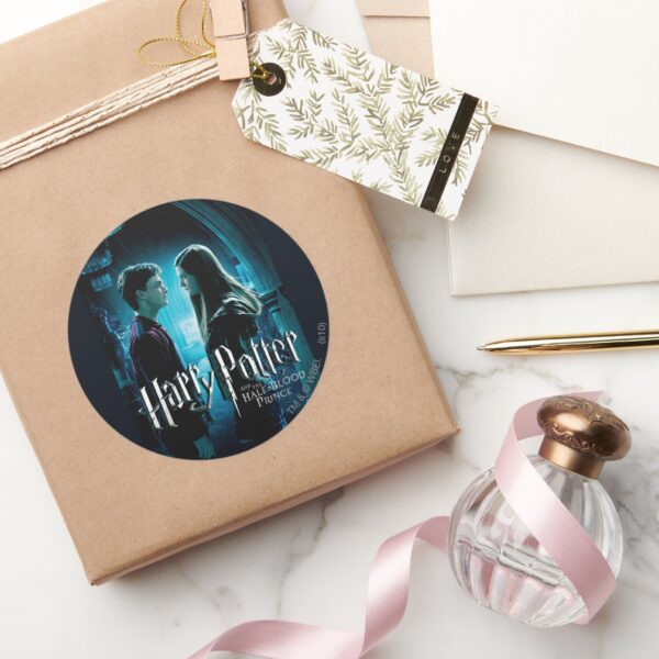 Harry_and_Ginny_1_Classic_Round_Sticker_5 Harry And Ginny 1 Classic Round Sticker