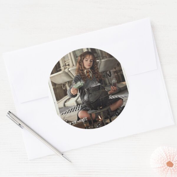 Hermione_20_classic_round_sticker_3 Hermione 20 Classic Round Sticker