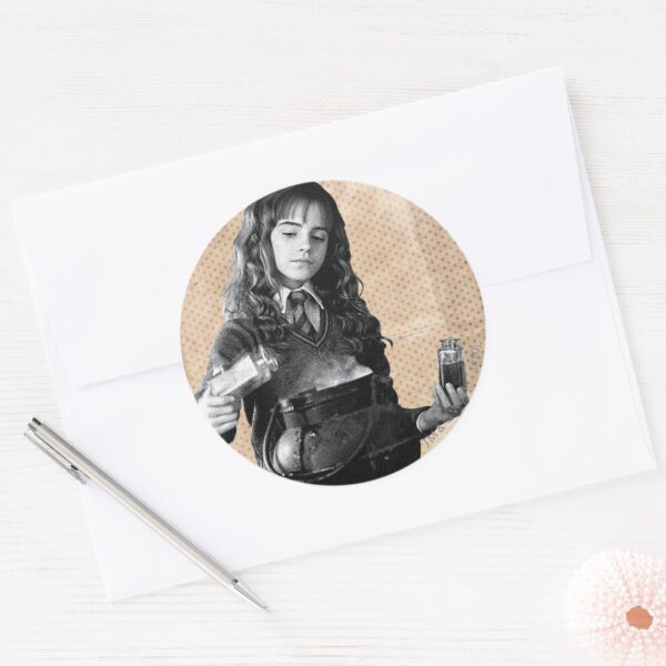Hermione_7_classic_round_sticker_3 Hermione 7 Classic Round Sticker