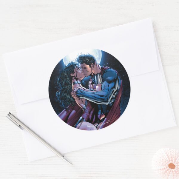 Justice_League_#12_Wonder_Woman_&_Superman_Kiss_Classic_Round_Sticker_3 Justice League 12 Wonder Woman Superman Kiss Classic Round Sticker