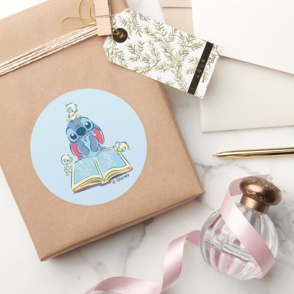 Lilo_&_Stitch_Reading_-_A_Heartwarming_Tale_Classic_Round_Sticker_5 Lilo Stitch Reading A Heartwarming Tale Classic Round Sticker