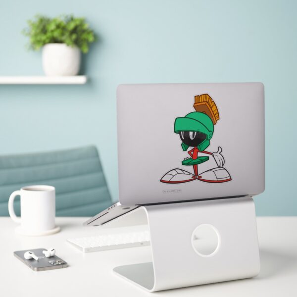 MARVIN_THE_MARTIAN™_Presenting_Sticker_3 MARVIN THE MARTIAN™ Presenting Sticker