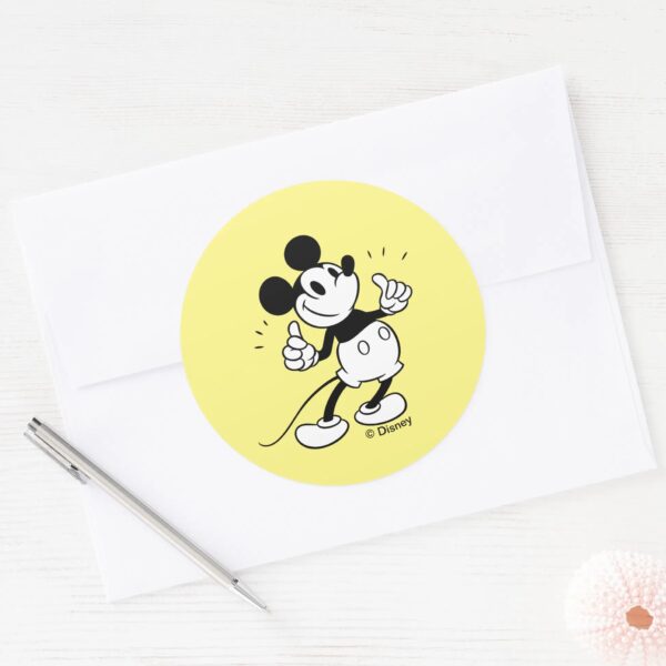 Mickey_Mouse___Mickey_Mouse_Who_Loves_Cooking_Classic_Round_Sticker_3 Mickey Mouse Mickey Mouse Who Loves Cooking Classic Round Sticker