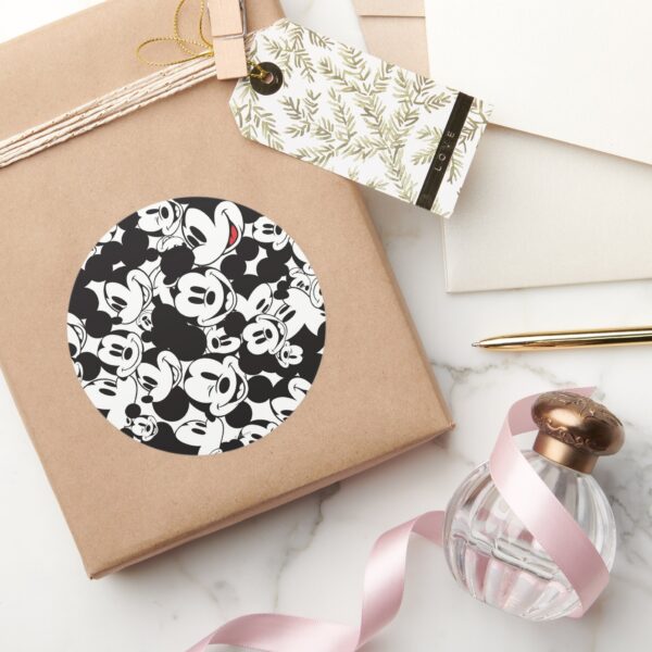 Mickey_&_Friends___Classic_Mickey_Pattern_Classic_Round_Sticker_5 Mickey Friends Classic Mickey Pattern Classic Round Sticker