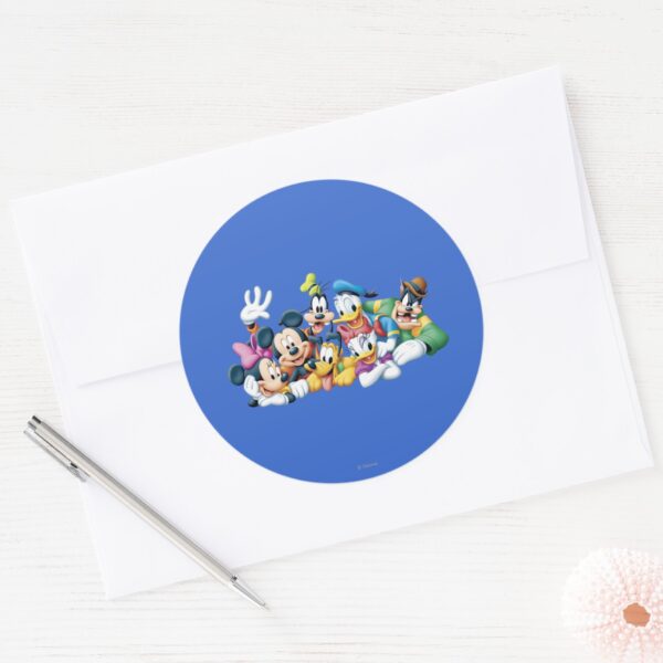 Mickey Friends Kneeling Classic Round Sticker