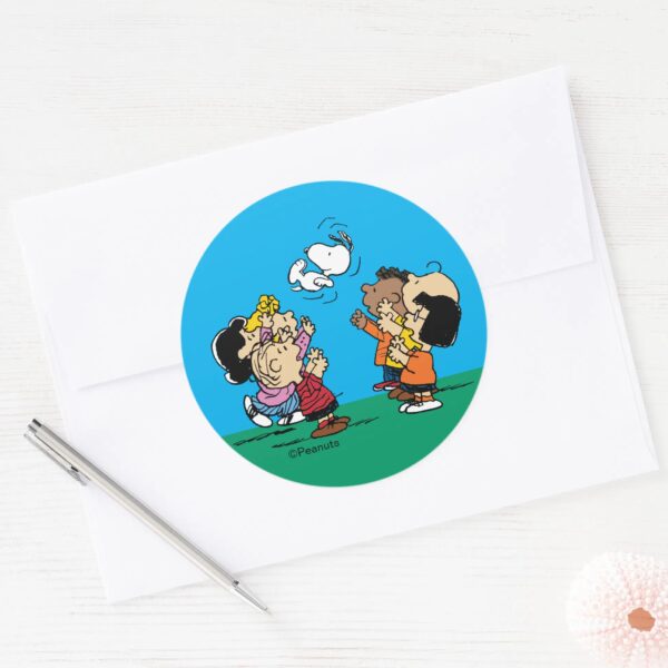 Peanuts___Friends_Fun_Classic_Round_Sticker_3 Peanuts Friends Fun Classic Round Sticker 3
