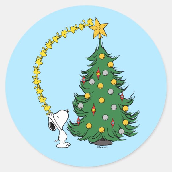 Peanuts___Holiday_Tree_Trimming_Classic_Round_Sticker_1 Peanuts Holiday Tree Trimming Classic Round Sticker