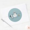 Peanuts Snoopy Builds A Snowman Classic Round Sticker