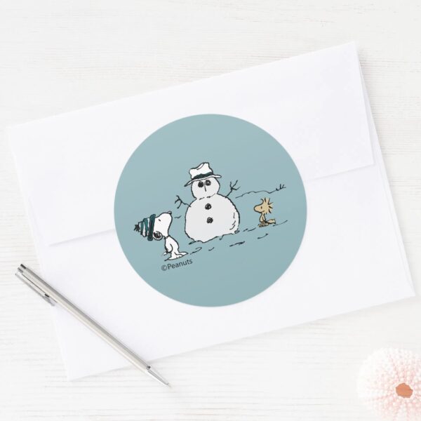 Peanuts___Snoopy_Builds_A_Snowman_Classic_Round_Sticker_3 Peanuts Snoopy Builds A Snowman Classic Round Sticker