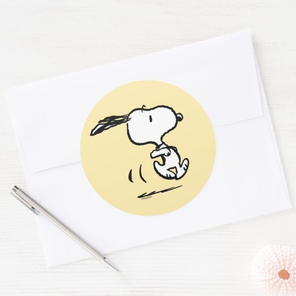Peanuts___Snoopy_Running_Classic_Round_Sticker_3 Peanuts Snoopy Running Classic Round Sticker