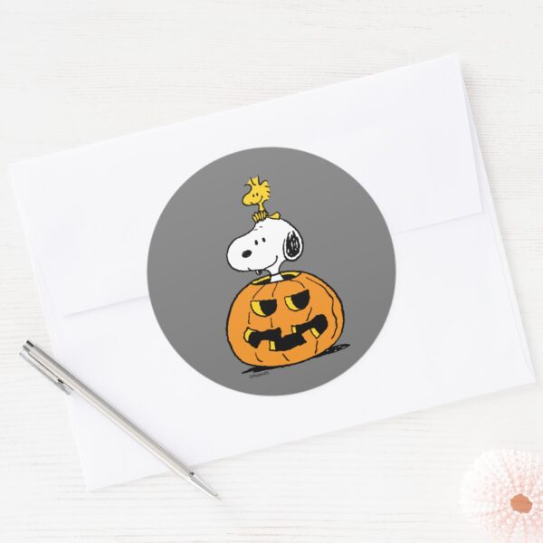 Snoopy_&_Woodstock_Pumpkin_Classic_Round_Sticker_3 Snoopy Woodstock Pumpkin Classic Round Sticker