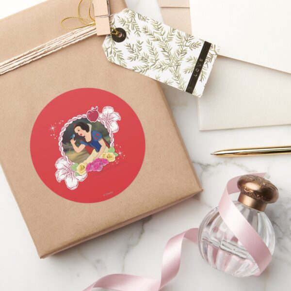 Snow_White_-_Kind_to_all_Big_and_Small_Classic_Round_Sticker_5 Snow White Kind To All Big And Small Classic Round Sticker