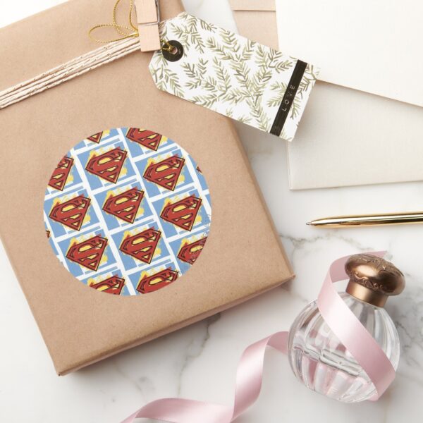 Superman_Red_and_Blue_Pattern_Classic_Round_Sticker_5 Superman Red And Blue Pattern Classic Round Sticker