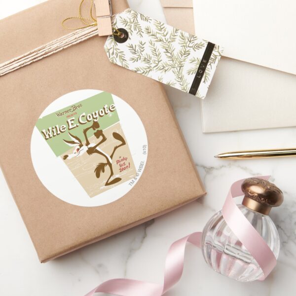 WILE_E._COYOTE™_Ready,_Set,_Zoom!_Classic_Round_Sticker_5 WILE E. COYOTE™ Ready Set Zoom Classic Round Sticker