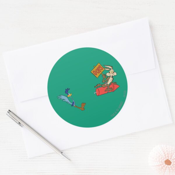 WILE_E._COYOTE™_and_ROAD_RUNNER™_ACME_Rocket_Classic_Round_Sticker_3 WILE E. COYOTE™ And ROAD RUNNER™ ACME Rocket Classic Round Sticker