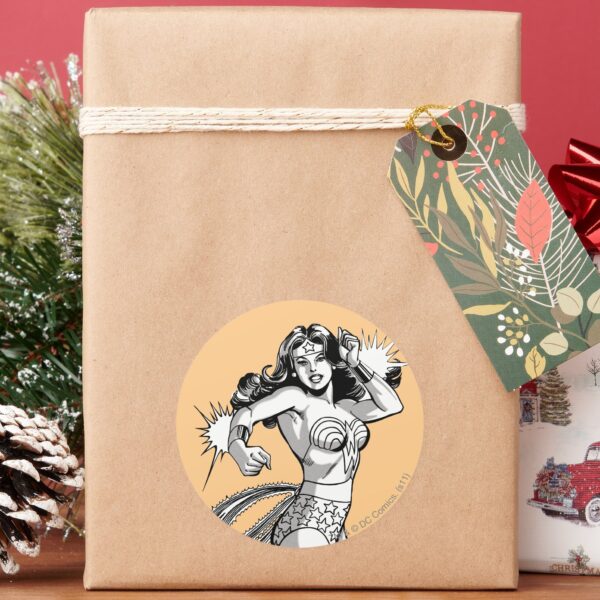 Wonder_Woman_Black_&_White_Defender_Classic_Round_Sticker_5 Wonder Woman Black White Defender Classic Round Sticker